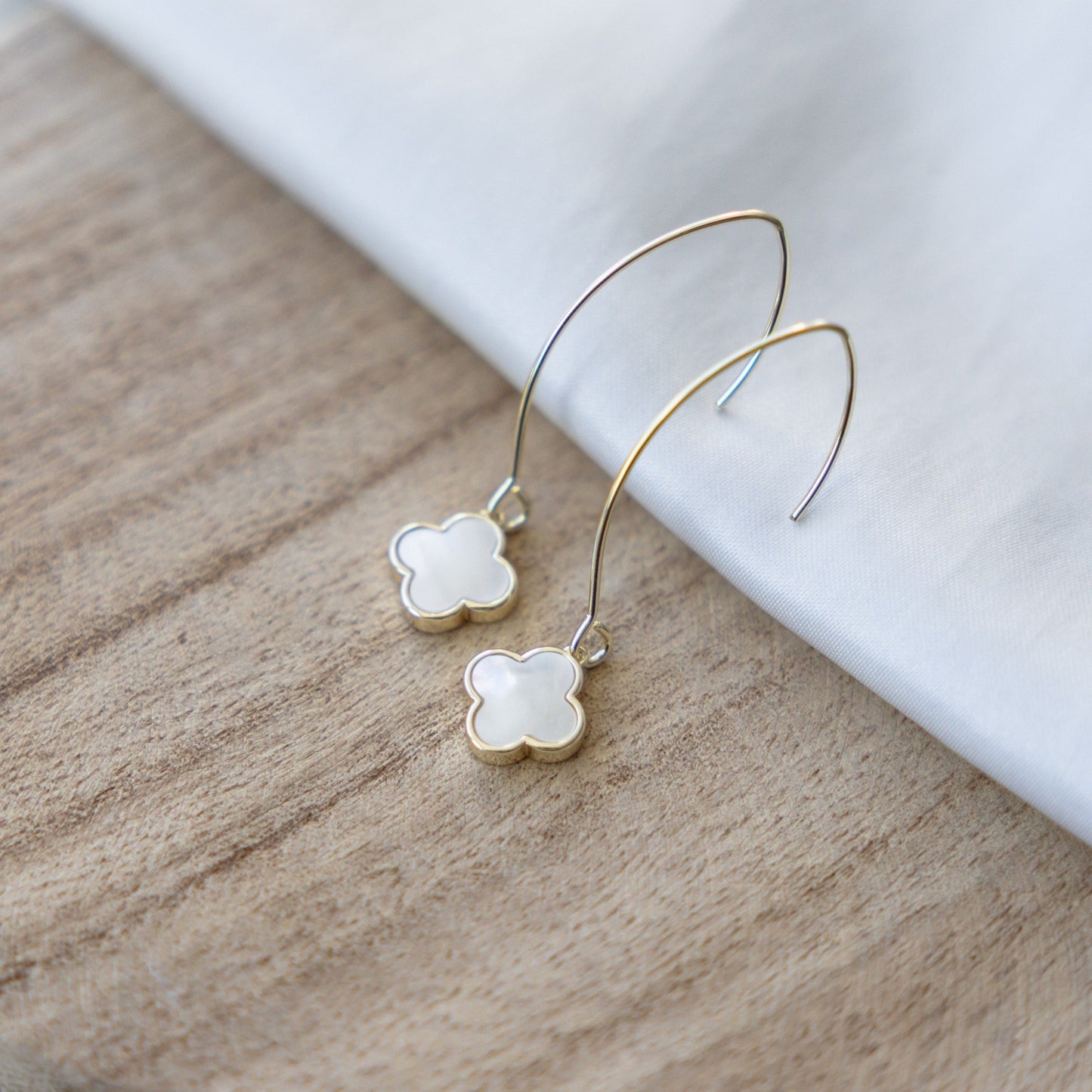 Anya Earrings | Gold/Mother of Pearl
