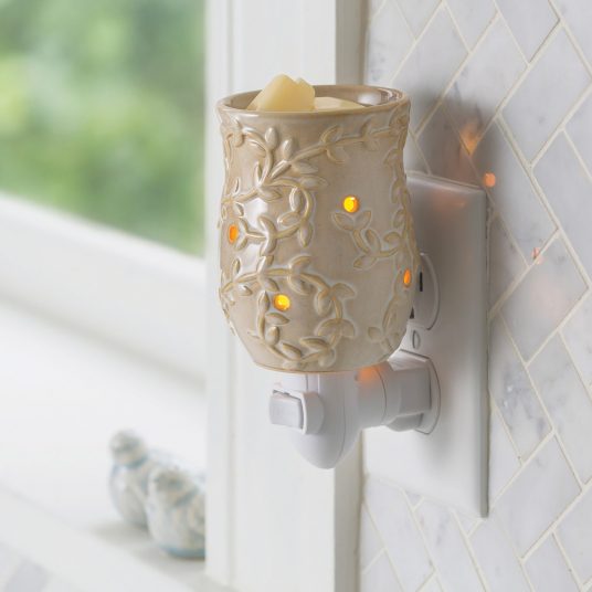 Pluggable Classic Fragrance Warmer - Chai