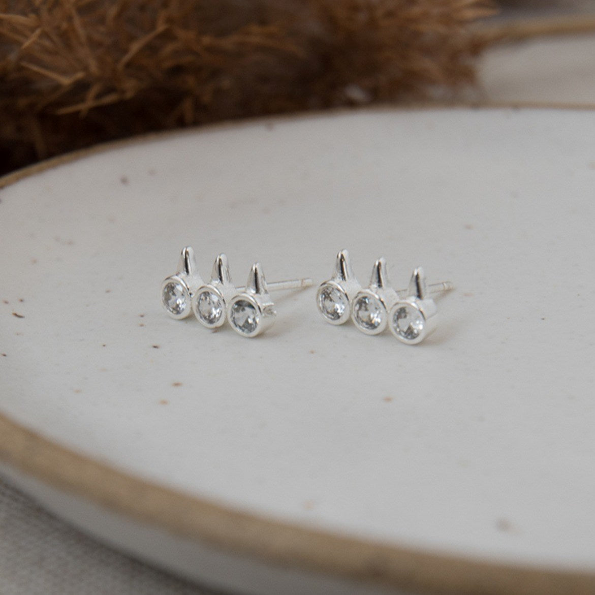 Temptress Studs - Silver/Clear