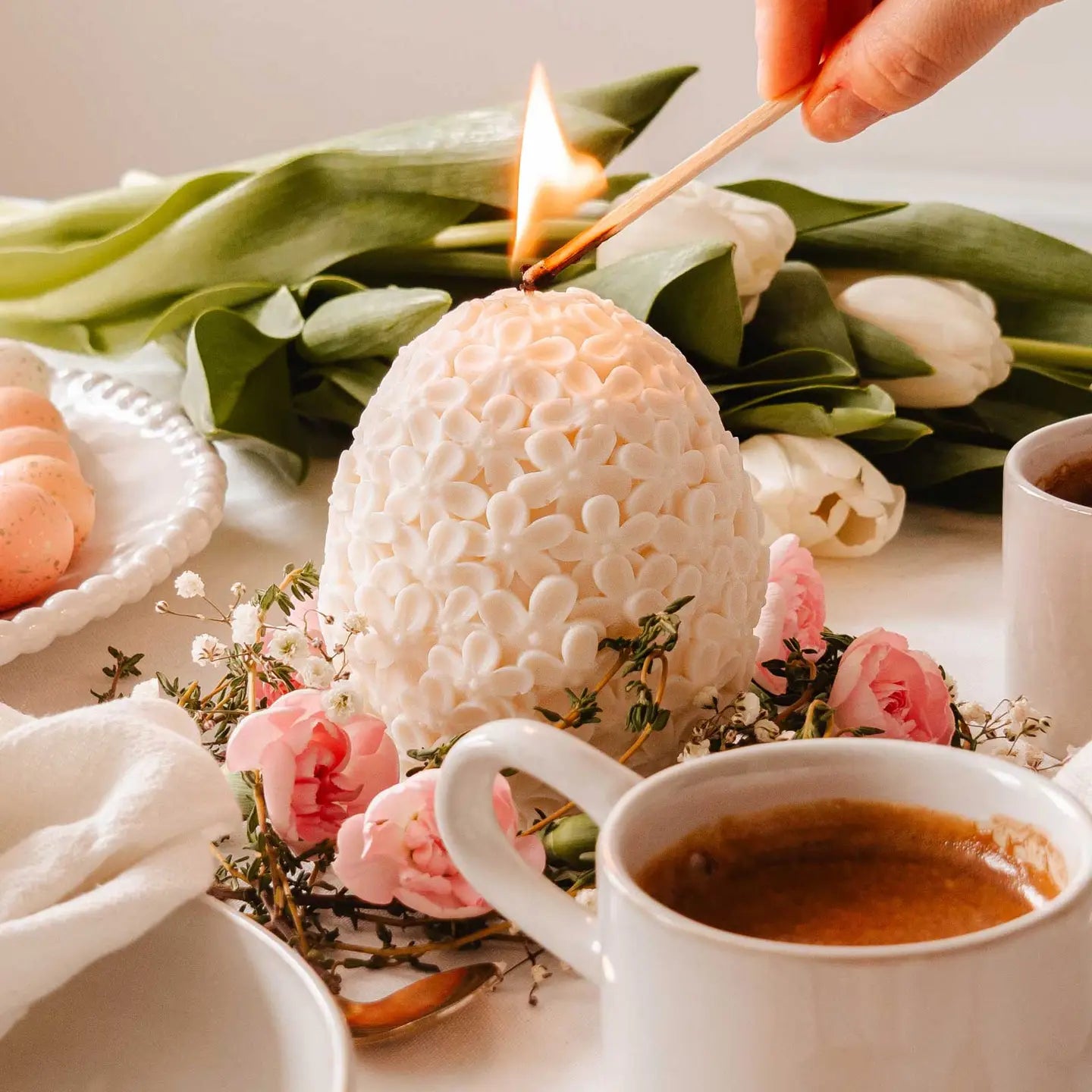 The Floral Egg Candle