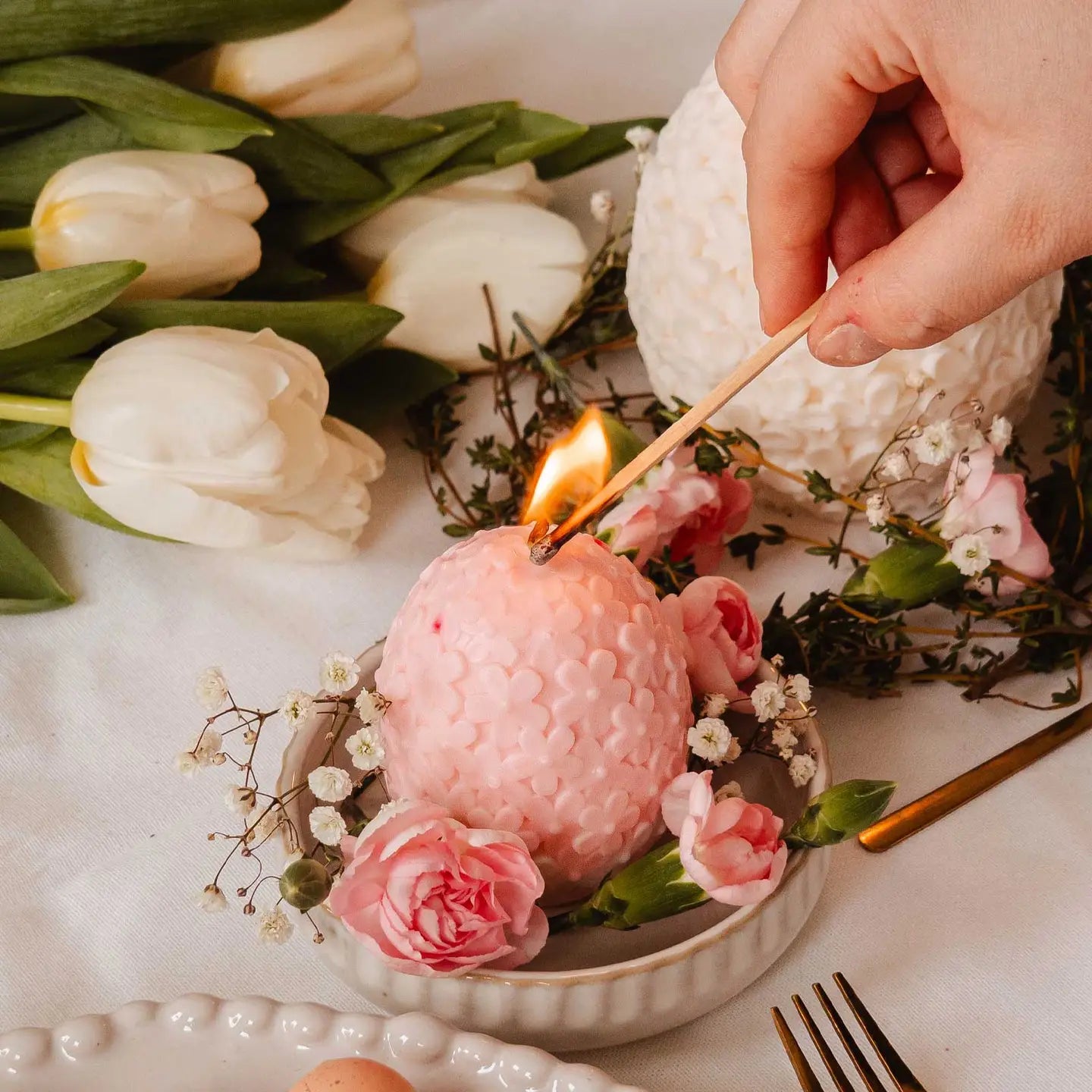 The Little Floral Egg Candle