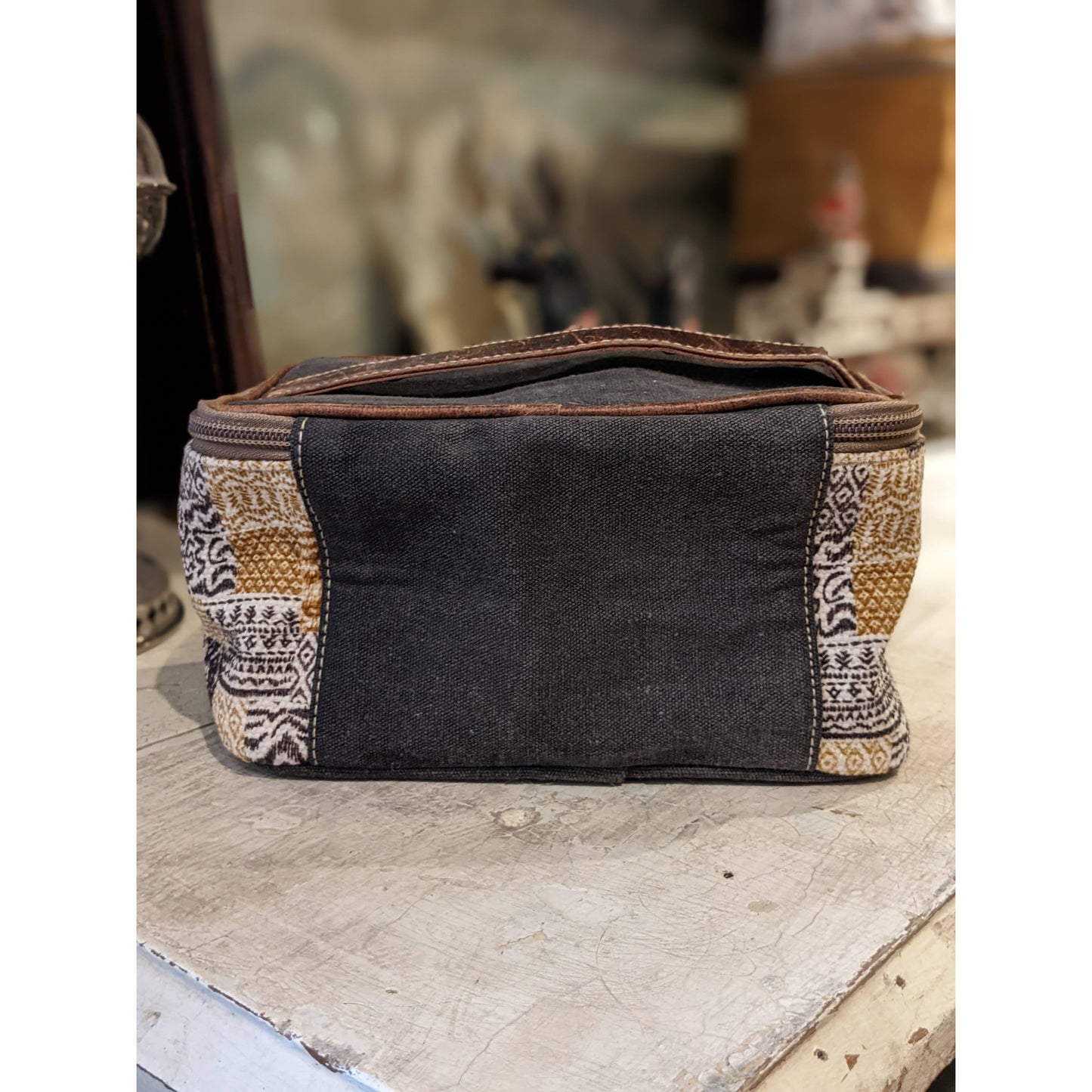 Sixtease Toiletry Bag - Checkered