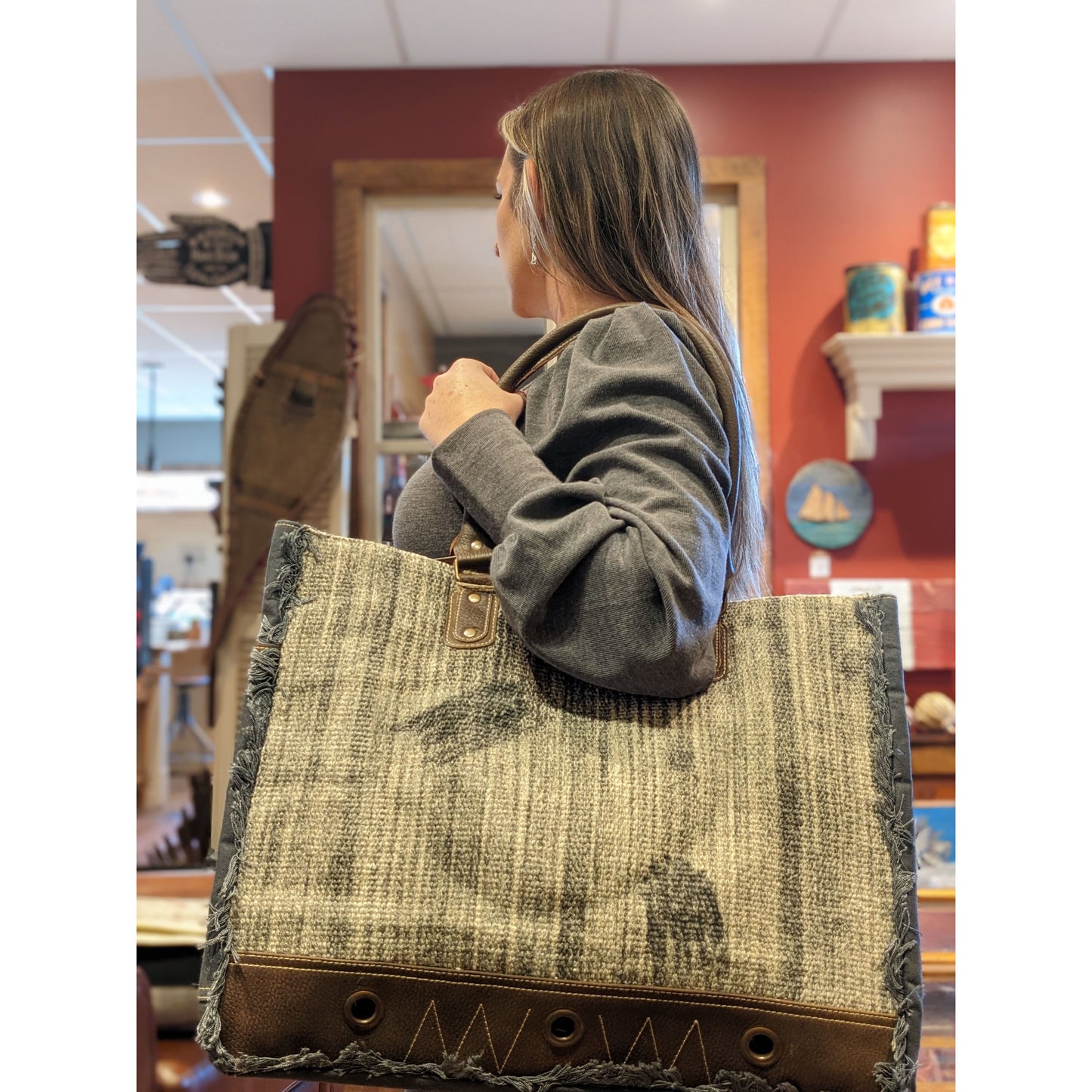 Sixtease Weekender Bag- 2403 Salubrious