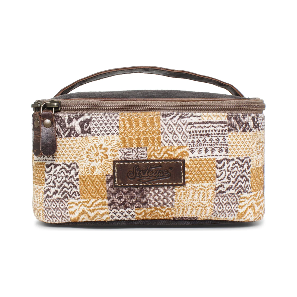 Sixtease Toiletry Bag - Checkered