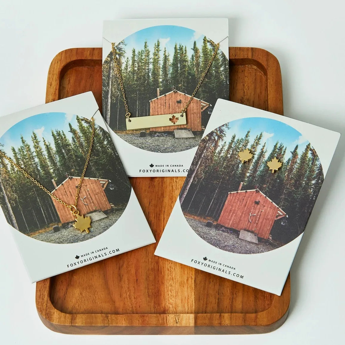 Maple Leaf Bar Necklace | Gold