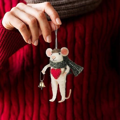 Ornament - Winter Mouse w/Heart