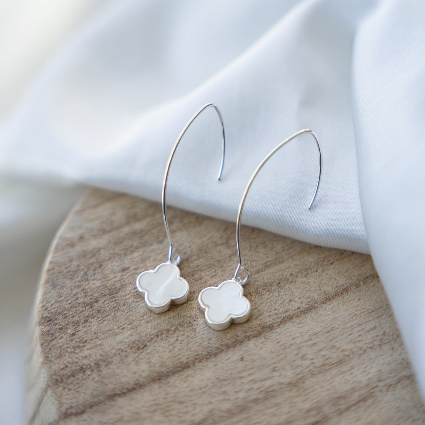 Anya Earrings | Silver/Mother of Pearl