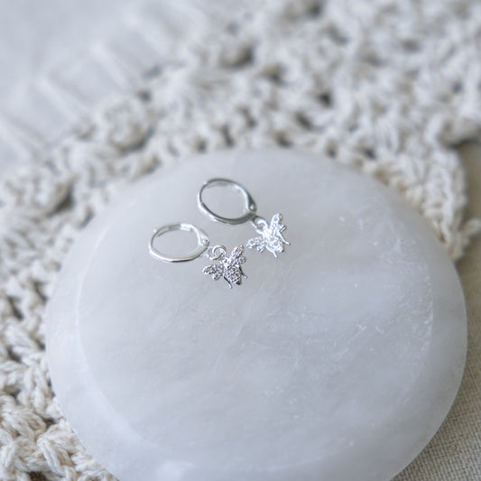 Bee Shiny Hoops | Silver