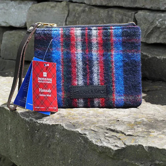 Hannah Tartan Wool Clutch Bag | Esprit du Quebec