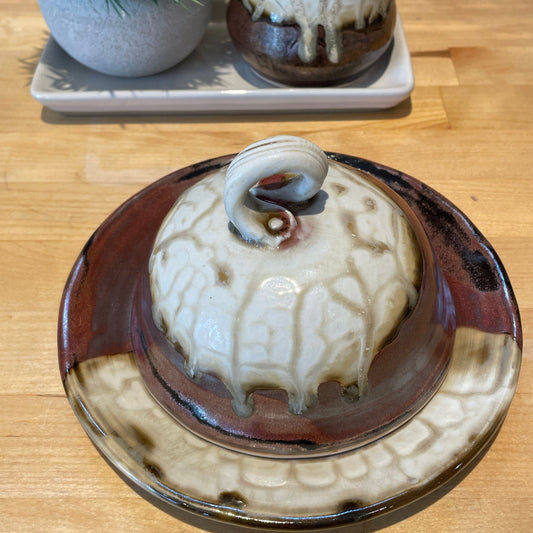Domed Butter Dish - Cream Ash